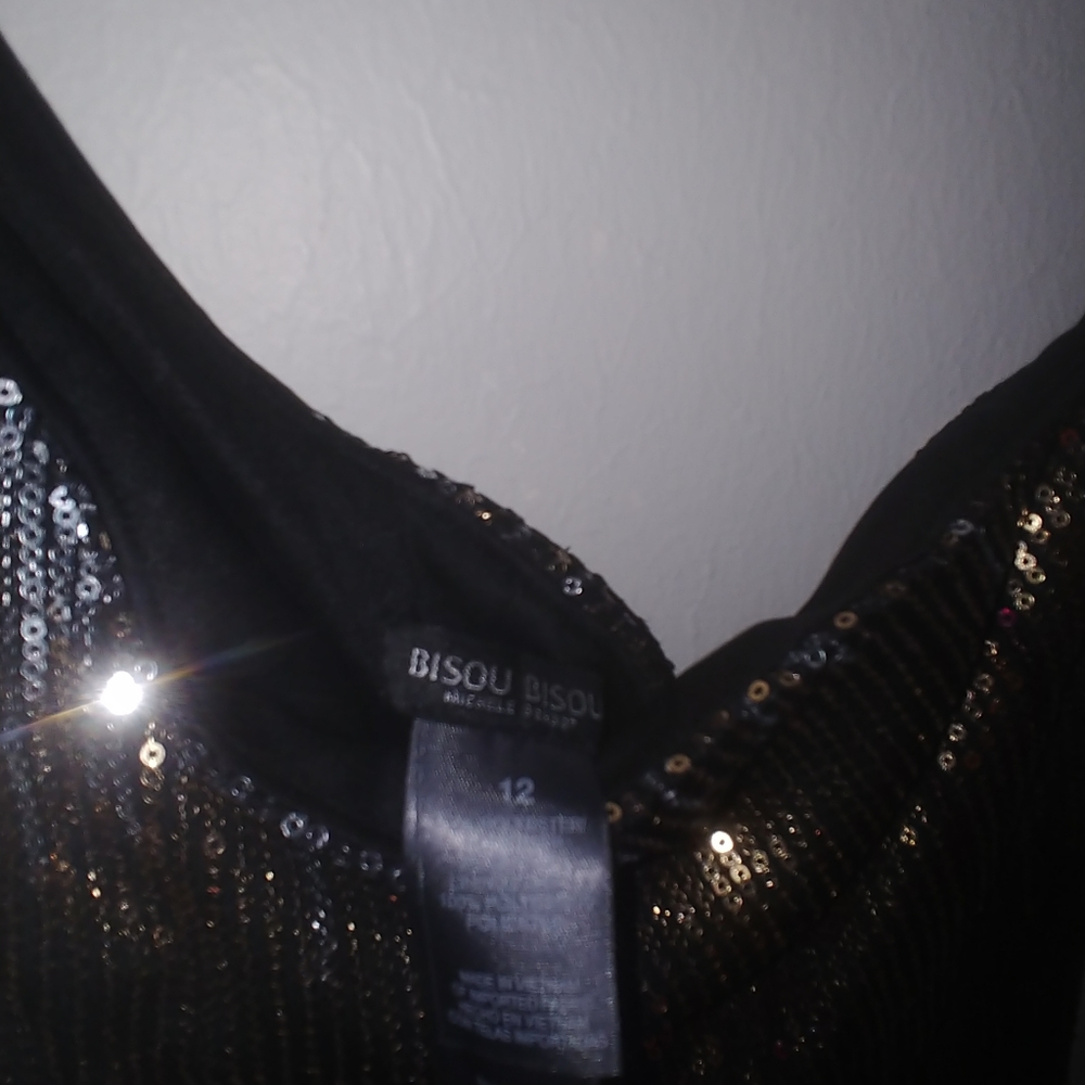 Dress - Picture 3 of 3